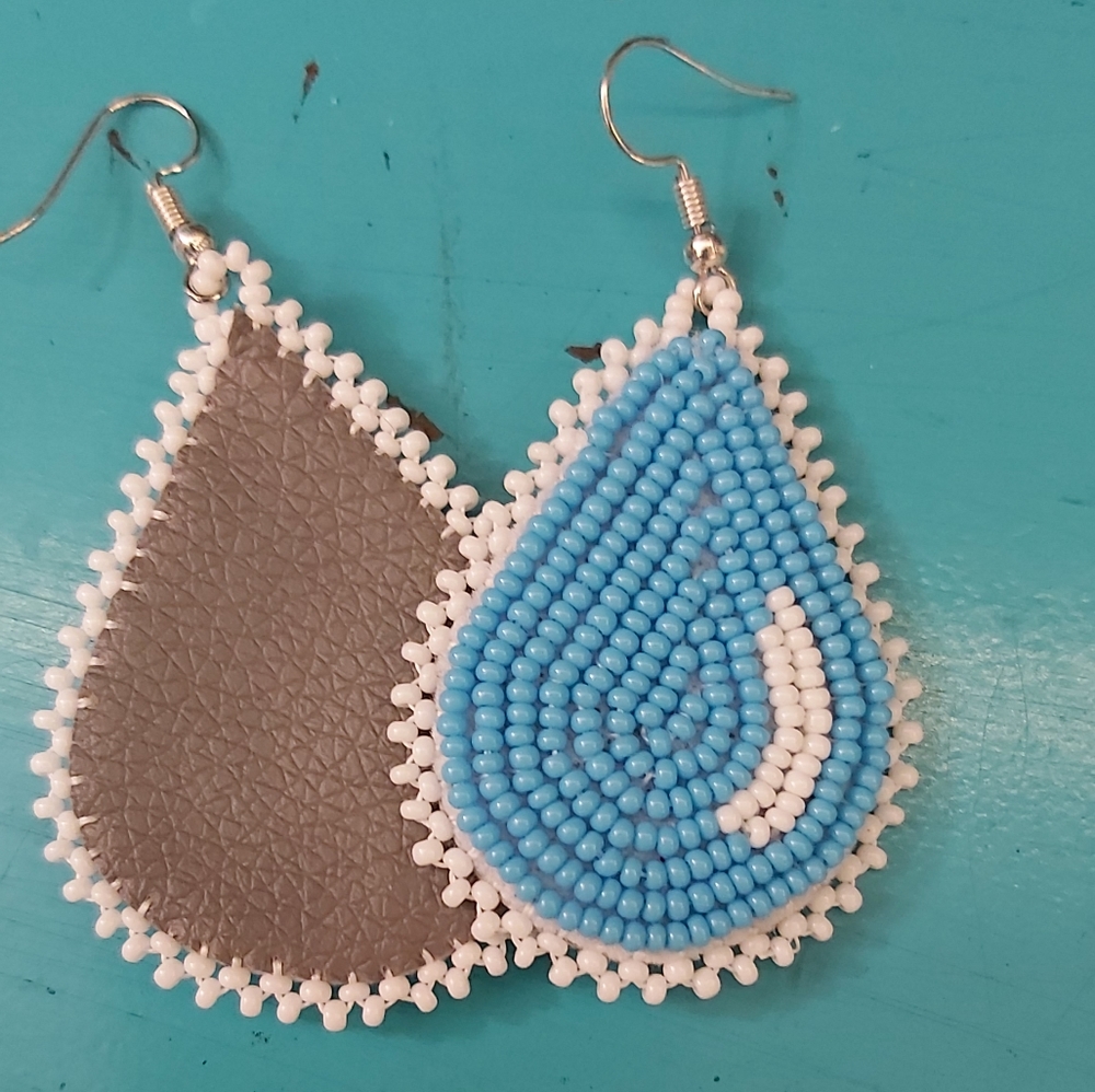 Beaded earings.